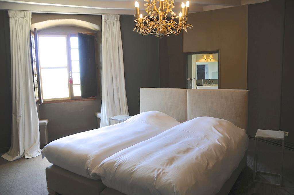 Chateau De Lerse Bed & Breakfast Perignac  Oda fotoğraf